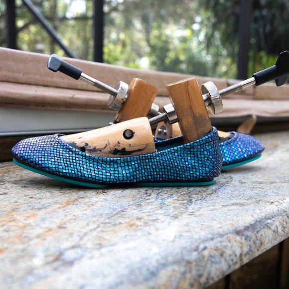 New Hand-Painted Color-shifting Tieks - Picture 9 of 12